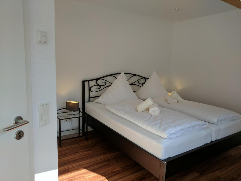 Ferienwohnung "Zum Klosterruinenblick" Kröv Exteriör bild