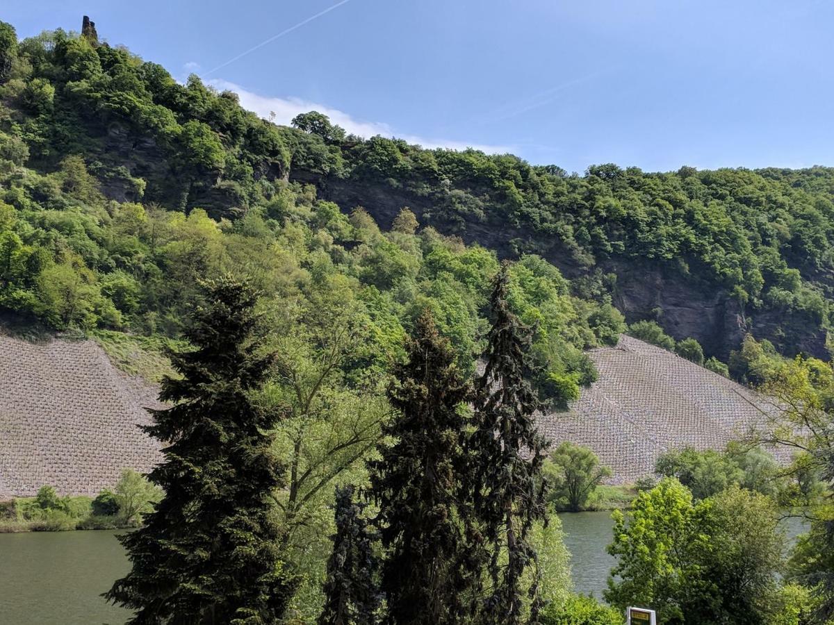 Ferienwohnung "Zum Klosterruinenblick" Kröv Exteriör bild